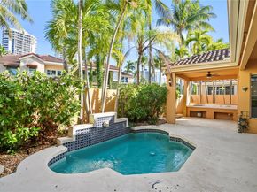 3728 NE 208th Ter, Aventura FL 33180