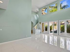 3728 NE 208th Ter, Aventura FL 33180