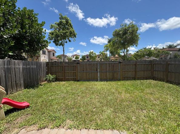 3736 NE 2nd St, Homestead FL 33033