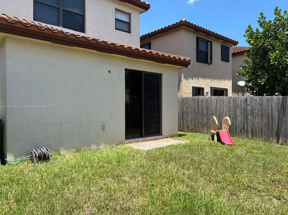 3736 NE 2nd St, Homestead FL 33033