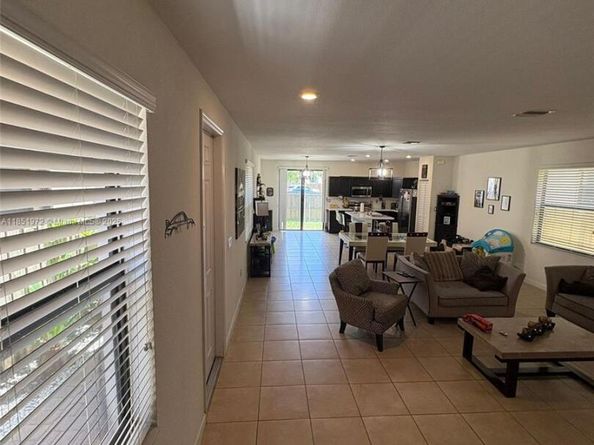 3736 NE 2nd St, Homestead FL 33033