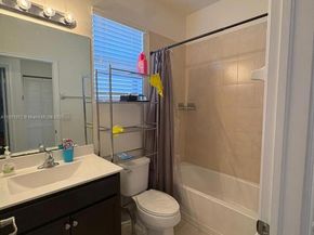 3736 NE 2nd St, Homestead FL 33033
