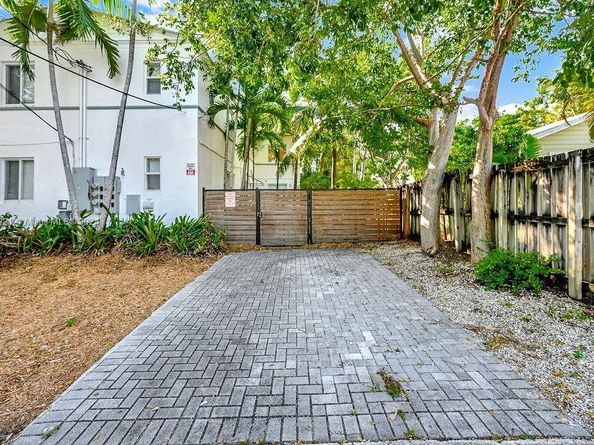 6210 NE 5th Ave, Miami FL 33138