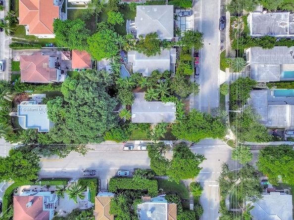 6210 NE 5th Ave, Miami FL 33138
