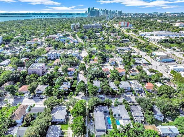6210 NE 5th Ave, Miami FL 33138