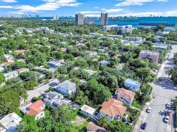6210 NE 5th Ave, Miami FL 33138