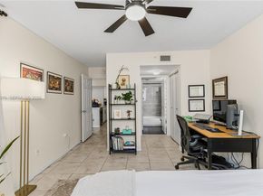 2640 S University Dr 111, Davie FL 33328