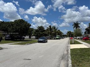 7471 SW 1st St, Margate FL 33068