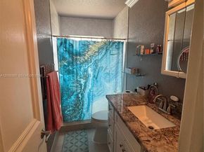 7471 SW 1st St, Margate FL 33068