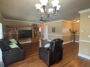 7471 SW 1st St, Margate FL 33068