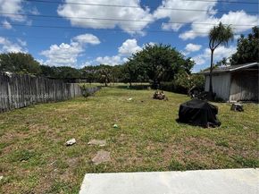 7471 SW 1st St, Margate FL 33068