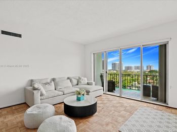9341 E Bay Harbor