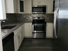 50 Menores Ave 832, Coral Gables FL 33134