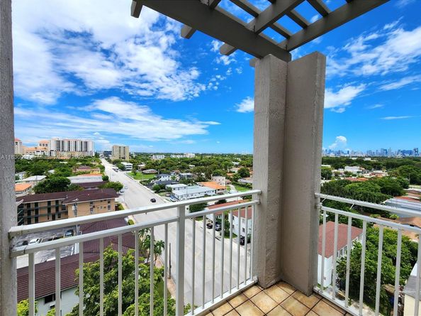 50 Menores Ave 832, Coral Gables FL 33134