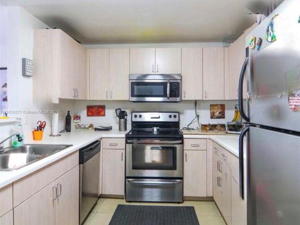 50 Menores Ave 832, Coral Gables FL 33134