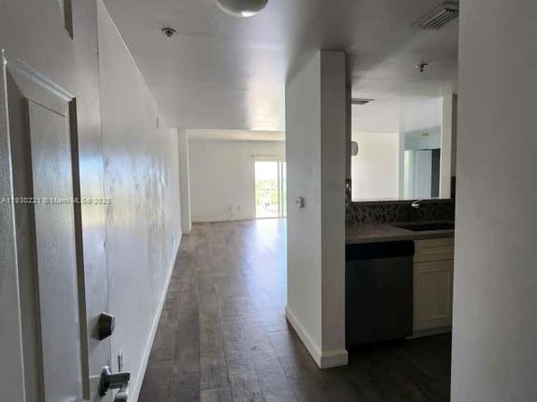 50 Menores Ave 832, Coral Gables FL 33134