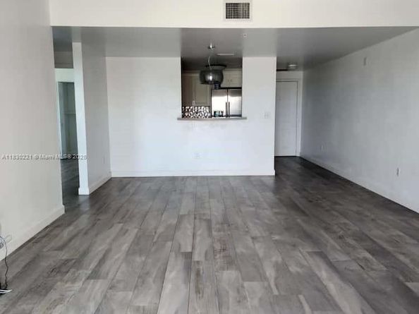 50 Menores Ave 832, Coral Gables FL 33134