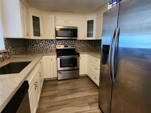50 Menores Ave 832, Coral Gables FL 33134