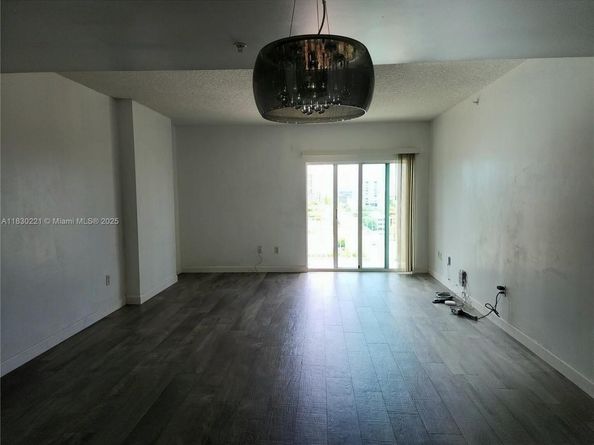 50 Menores Ave 832, Coral Gables FL 33134