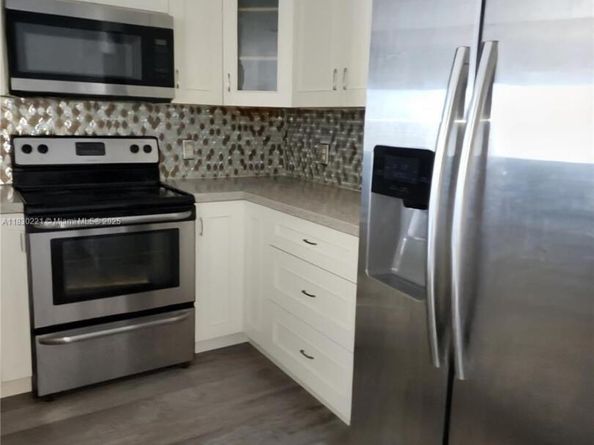 50 Menores Ave 832, Coral Gables FL 33134
