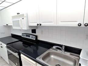 1000 West Ave 1201, Miami Beach FL 33139