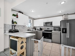 2829 Indian Creek Dr 410, Miami Beach FL 33140