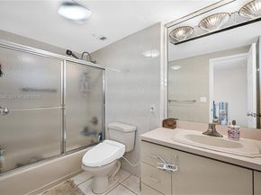 2829 Indian Creek Dr 410, Miami Beach FL 33140