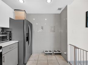 2829 Indian Creek Dr 410, Miami Beach FL 33140