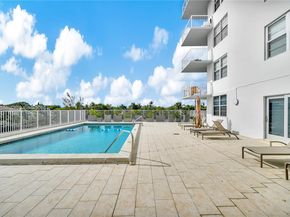 2829 Indian Creek Dr 410, Miami Beach FL 33140