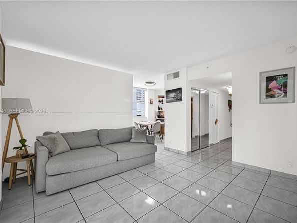 2829 Indian Creek Dr 410, Miami Beach FL 33140