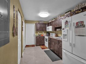 2175 NW 50th St, Miami FL 33142