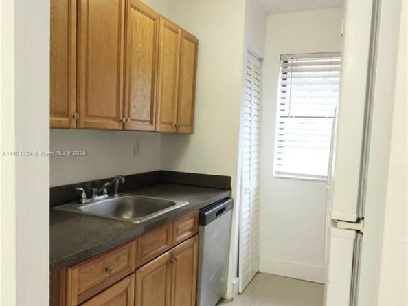 15500 SW 80th St A105, Miami FL 33193