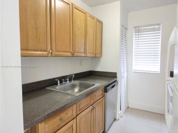 15500 SW 80th St A105, Miami FL 33193