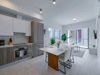 239 SW 9th St