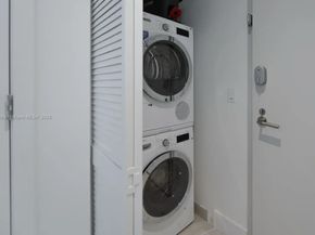239 SW 9th St 1601, Miami FL 33130
