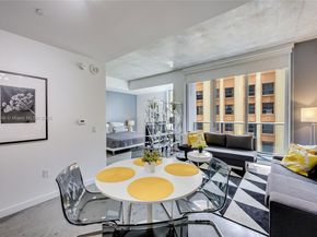 151 SE 1st St 1003, Miami FL 33131