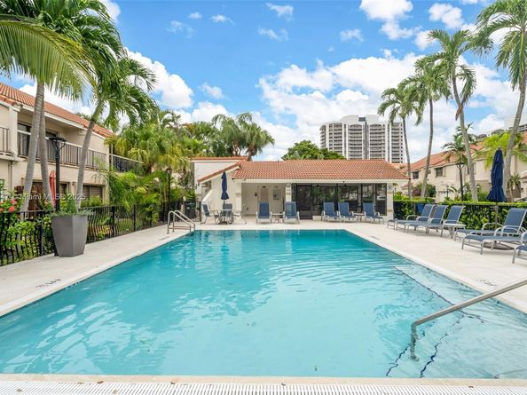 21160 Mainsail Cir H12, Aventura FL 33180