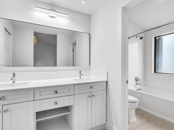 21160 Mainsail Cir H12, Aventura FL 33180