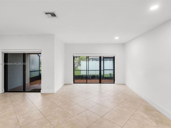 21160 Mainsail Cir H12, Aventura FL 33180