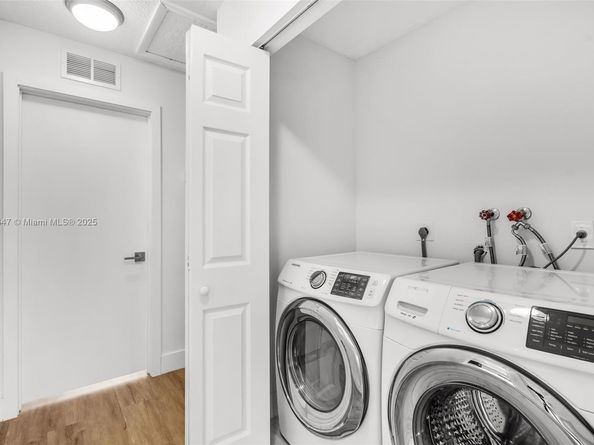 21160 Mainsail Cir H12, Aventura FL 33180