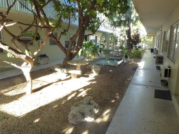 101 Collins Ave 2, Miami Beach FL 33139