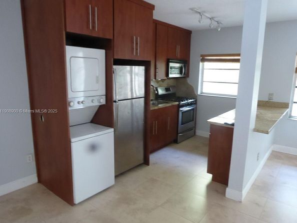 101 Collins Ave 2, Miami Beach FL 33139