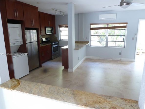 101 Collins Ave 2, Miami Beach FL 33139