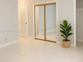 610 NE 12th Ave 308, Hallandale Beach FL 33009