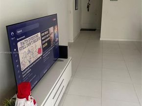 610 NE 12th Ave 308, Hallandale Beach FL 33009