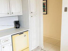 610 NE 12th Ave 308, Hallandale Beach FL 33009