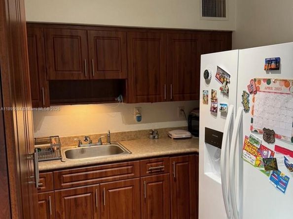 4250 SW 67th Ave 48, Miami FL 33155