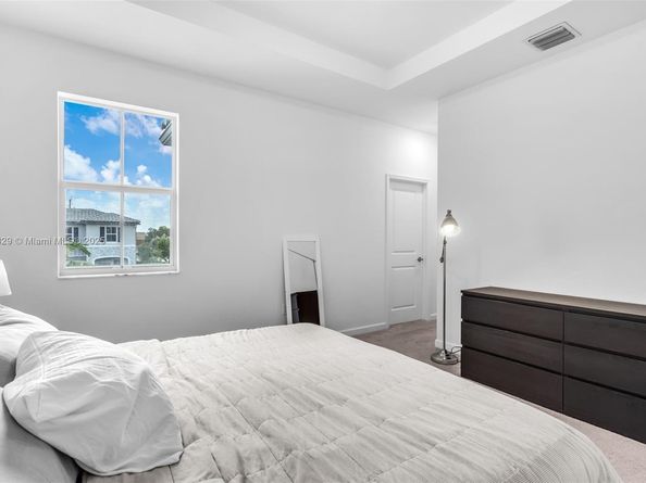 11927 NW 46th St, Coral Springs FL 33076