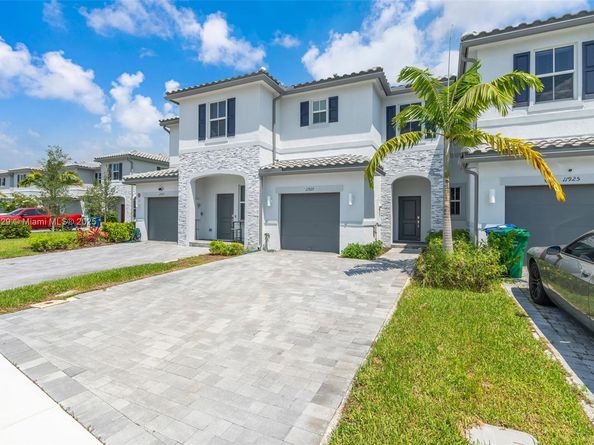 11927 NW 46th St, Coral Springs FL 33076
