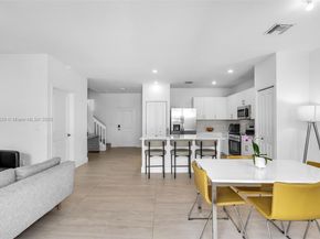 11927 NW 46th St, Coral Springs FL 33076